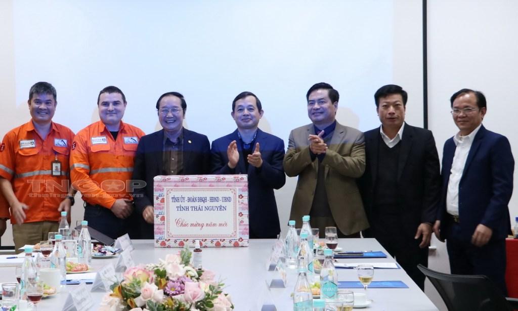 This image has an empty alt attribute; its file name is Dong-chi-Pho-Bi-thu-TT-2-Anh-dai-dien-1024x615.jpg